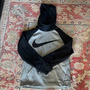 Nike Men's Black and Gray Sweatshirt